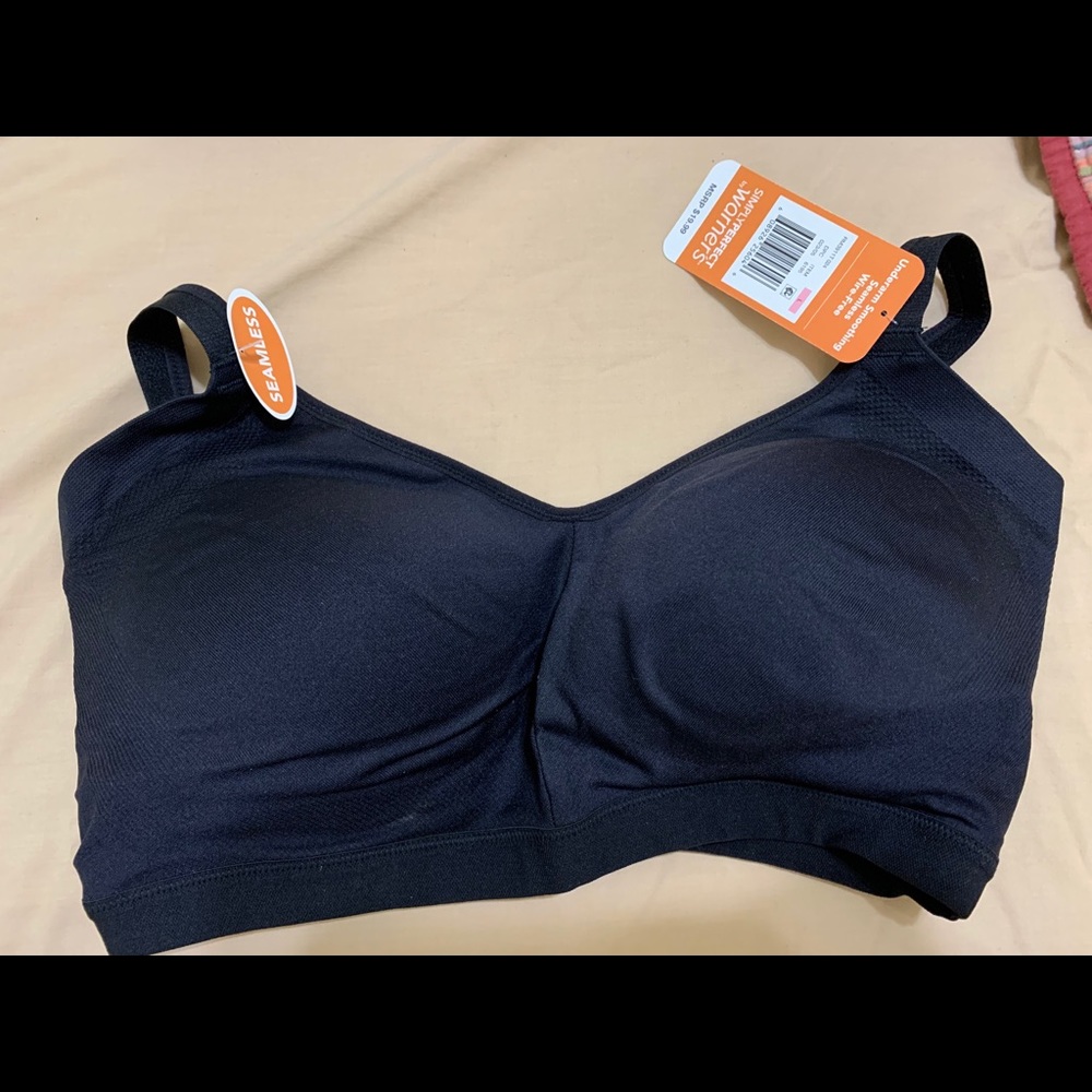 Warner’s underarm smoothing seamless wire-free bra